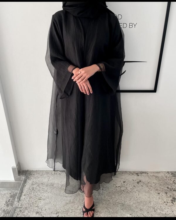 عباية أورجانزا مع شيلة كلووش